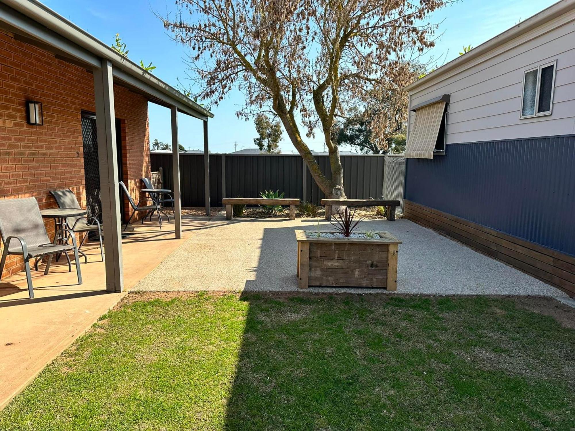 Ashleigh Court Motor Inn Mulwala Bagian luar foto