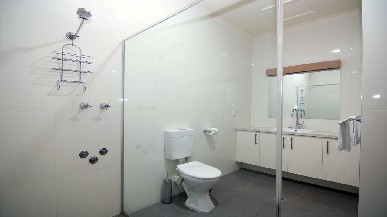 Ashleigh Court Motor Inn Mulwala Bagian luar foto
